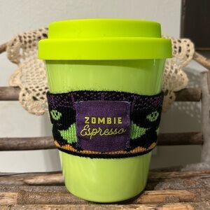DW HOME CANDLE ZOMBIE EXPRESSO HALLOWEEN ELECTRIC GREEN RICHLY SCENTED NEW